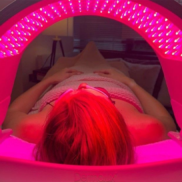 LED light therapy treatment