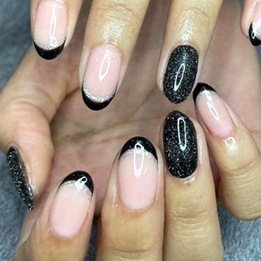 Gel nails image